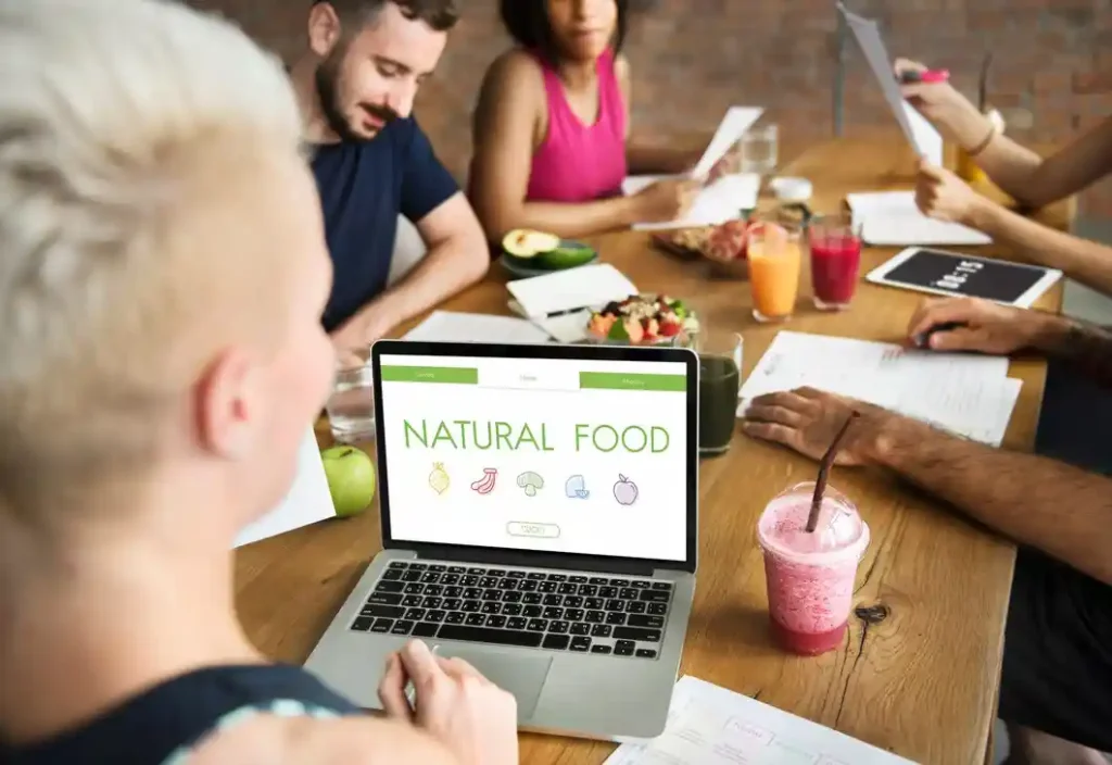 Agencia realizando un plan de marketing gastronómico
