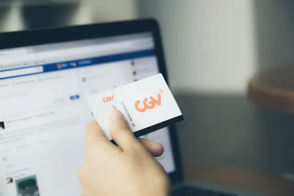Aplica la identidad en todos los canales de comunicación
