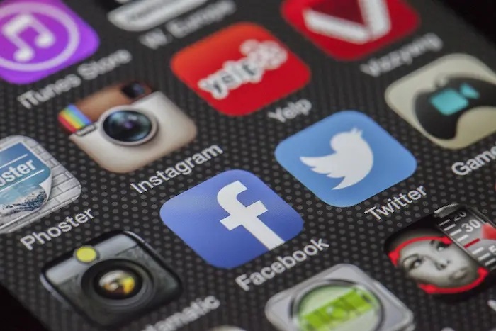 Fortalece tu presencia en redes sociales internacionales